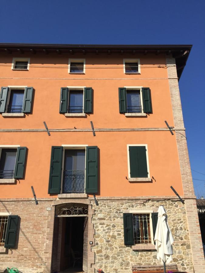 Ababo Affittacamere Quattro Castella Exterior photo